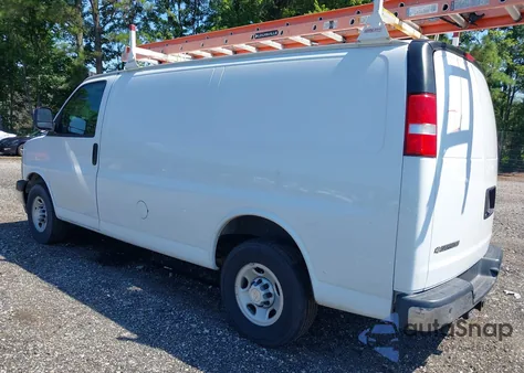 2019 Chevrolet Express 2500 Work Van из США, поврежденный, VIN 1GCWGAFG8K1200816